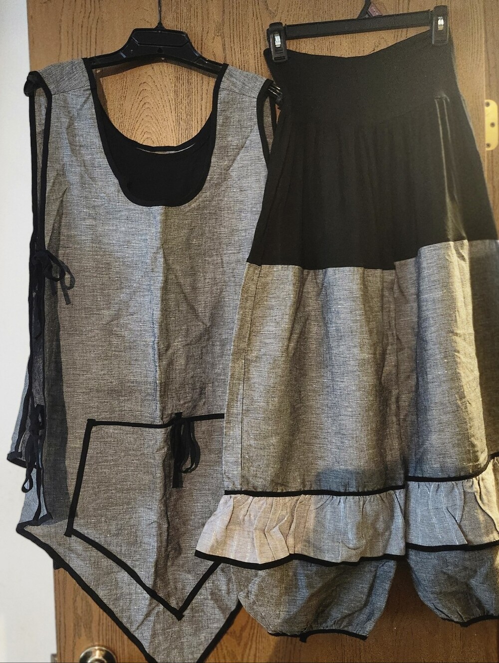 Three-Piece Black Tank Top and Gray Tunic & Pant Set